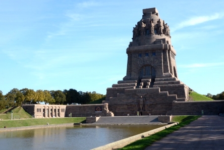 Frontansicht Völkerschlachtdenkmal Leipzig