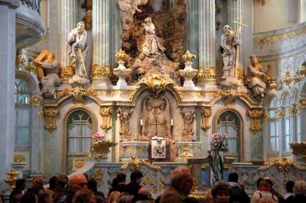 Altar mit Figurengruppe Frauenkirche Dresden