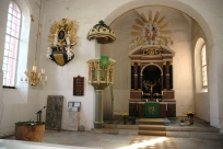 Blick in den Altarraum Kirche Falkenhain